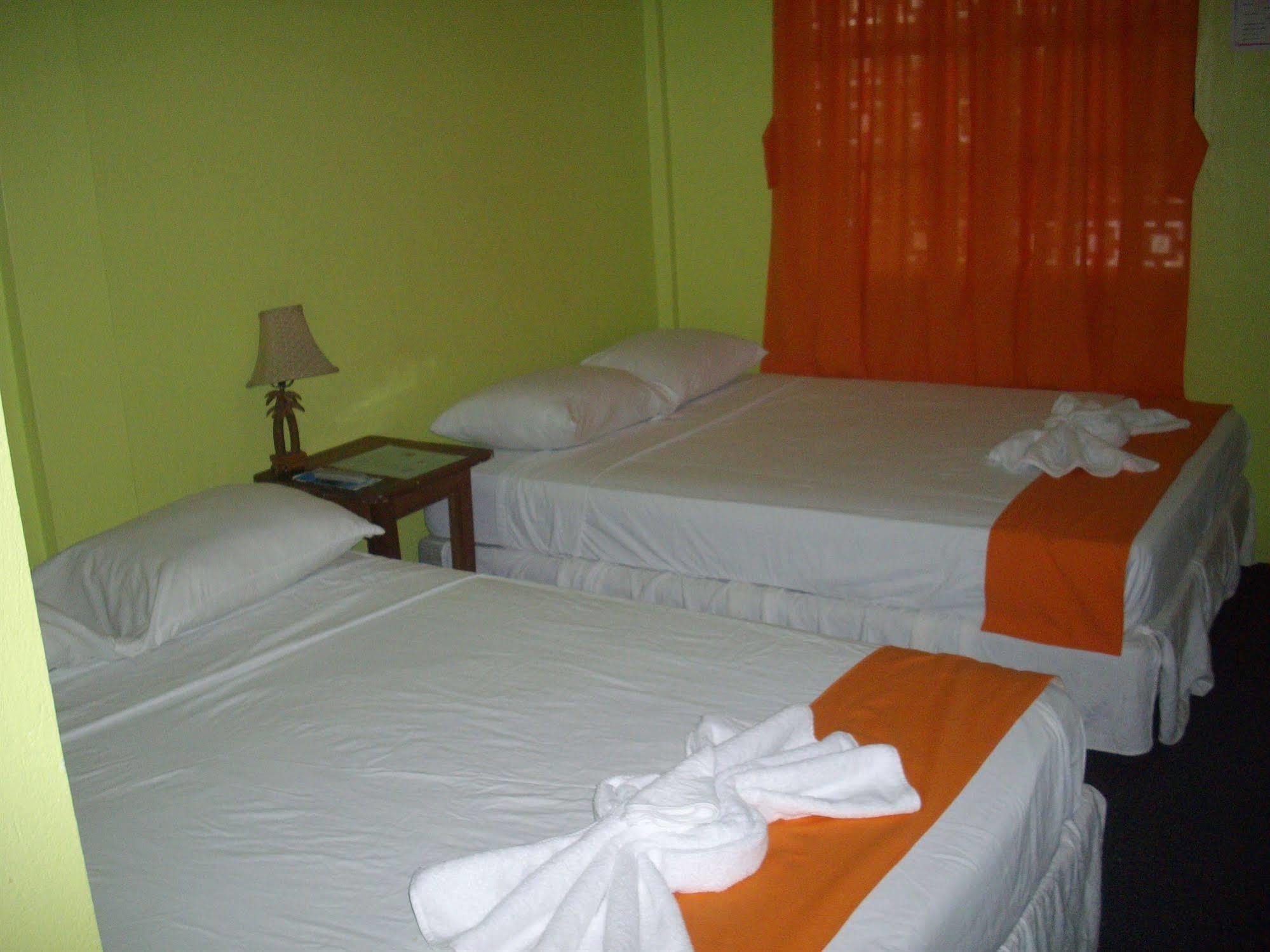 The Bakadeer Inn Belize City Dış mekan fotoğraf
